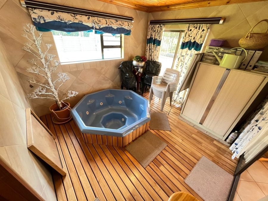 3 Bedroom Property for Sale in Protea Park North West